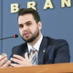 pf-prende-filipe-martins,-ex-assessor-de-bolsonaro,-apos-ordem-de-moraes