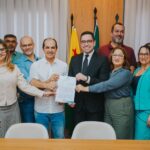 cruzeiro-do-sul-assina-convenio-de-r$-310-mil-para-implantacao-do-programa-familia-acolhedora-no-municipio