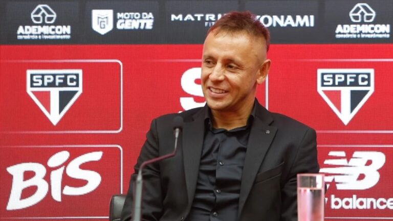 São Paulo oficializa Rafinha como novo executivo de futebol