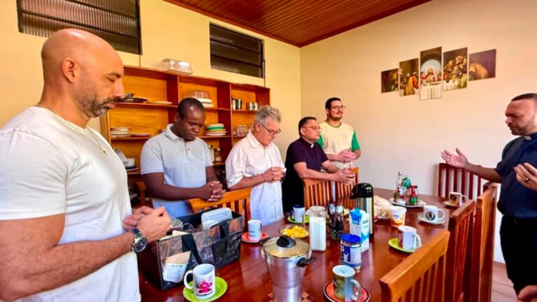 Jorge Viana é recebido por padres e reforça compromisso de servir ao Acre