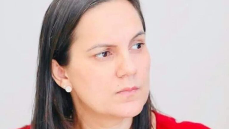 Silvania Pinheiro pede exoneração do governo no dia da convenção de Mailza
