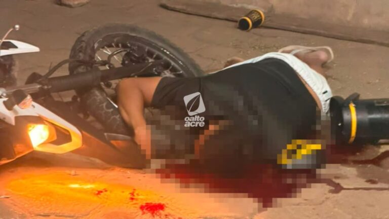 Homens são executados a tiros por dupla de motocicleta em área comercial de Cobija