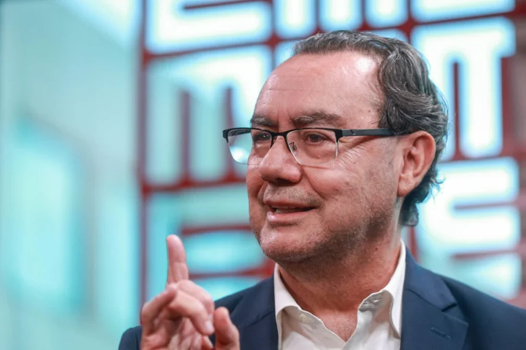Cury sobe nas pesquisas e atribui 3º lugar à “exposição e presença digital”