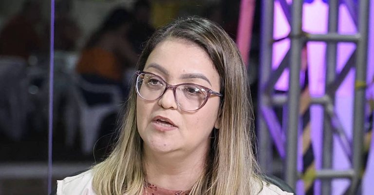 Mailza exonera marido, irmã e prima da secretária de Comunicação