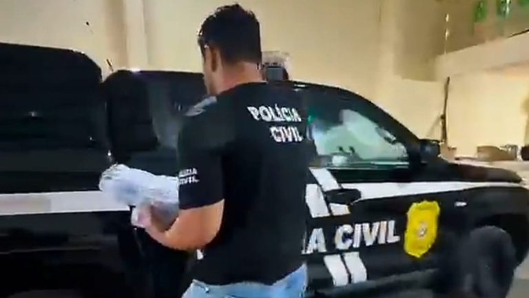 Polícia Civil apreende arma de fogo produzida com impressão 3D e drogas em Cruzeiro do Sul